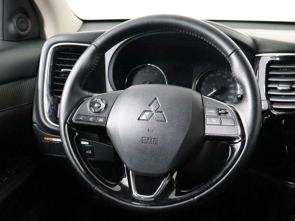 Mitsubishi Outlander, 2022 Фото №12