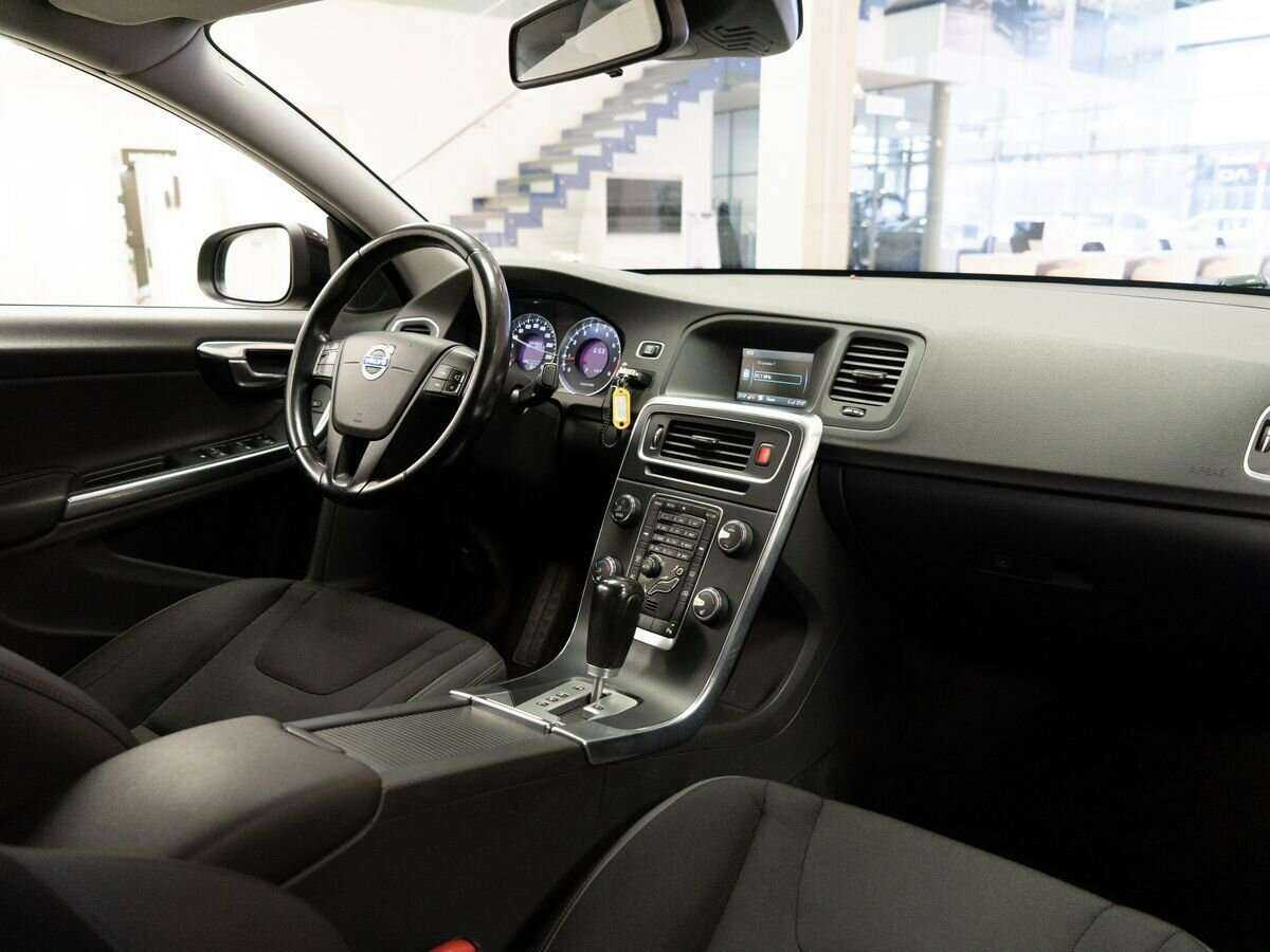 Volvo S60, 2012 Фото №16