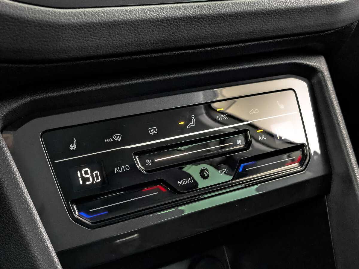 Volkswagen Tiguan, 2021 Фото №17