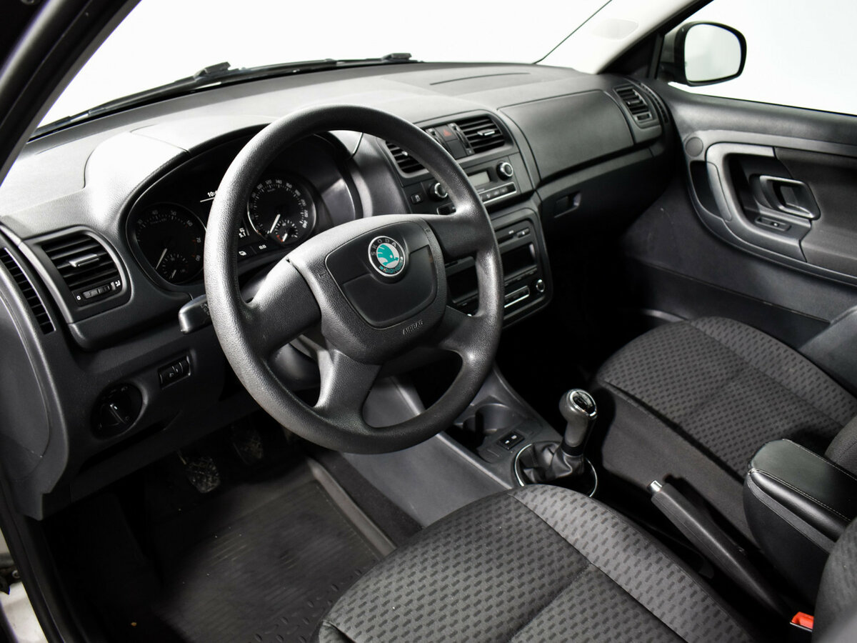 Skoda Fabia II Рестайлинг, 2012 Фото №9