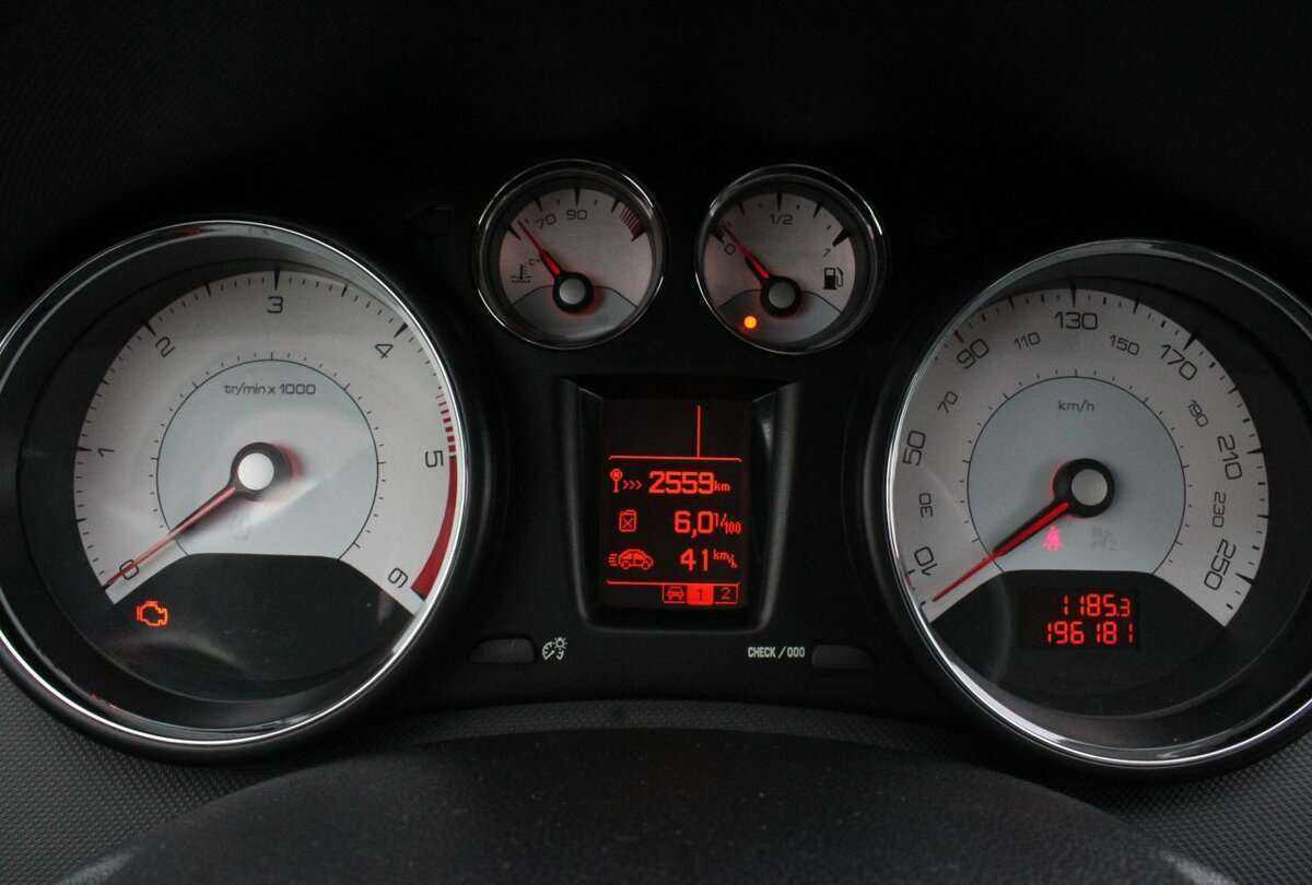 Peugeot 408, 2014 Фото №8