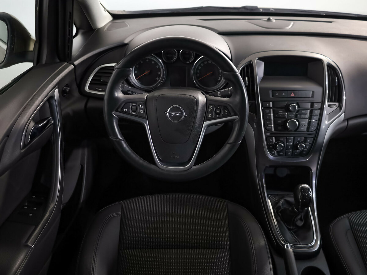 Opel Astra J, 2012 Фото №9