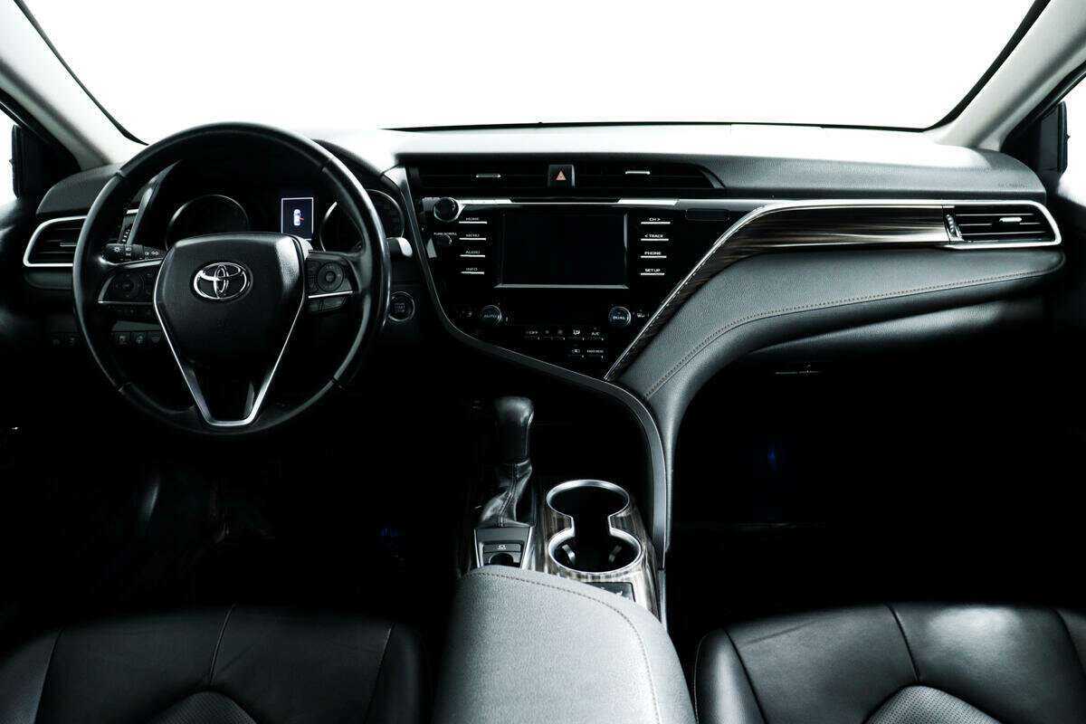 Toyota Camry, 2020 Фото №11