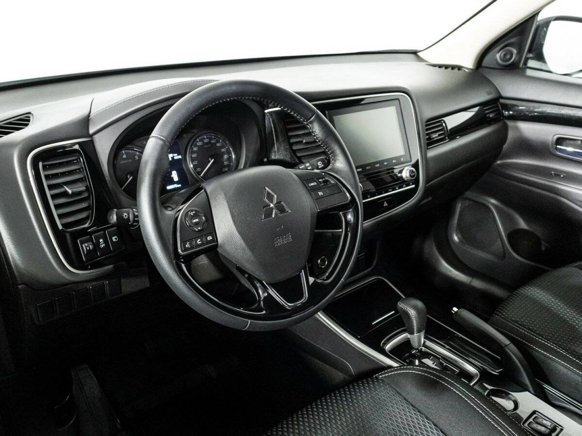 Mitsubishi Outlander, 2022 Фото №11