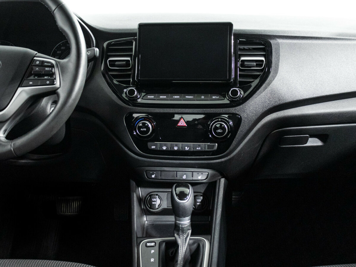 Hyundai Solaris II Рестайлинг, 2020 Фото №13