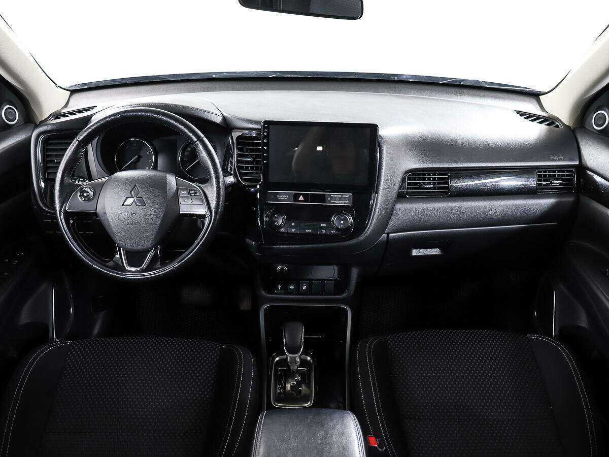 Mitsubishi Outlander, 2018 Фото №12