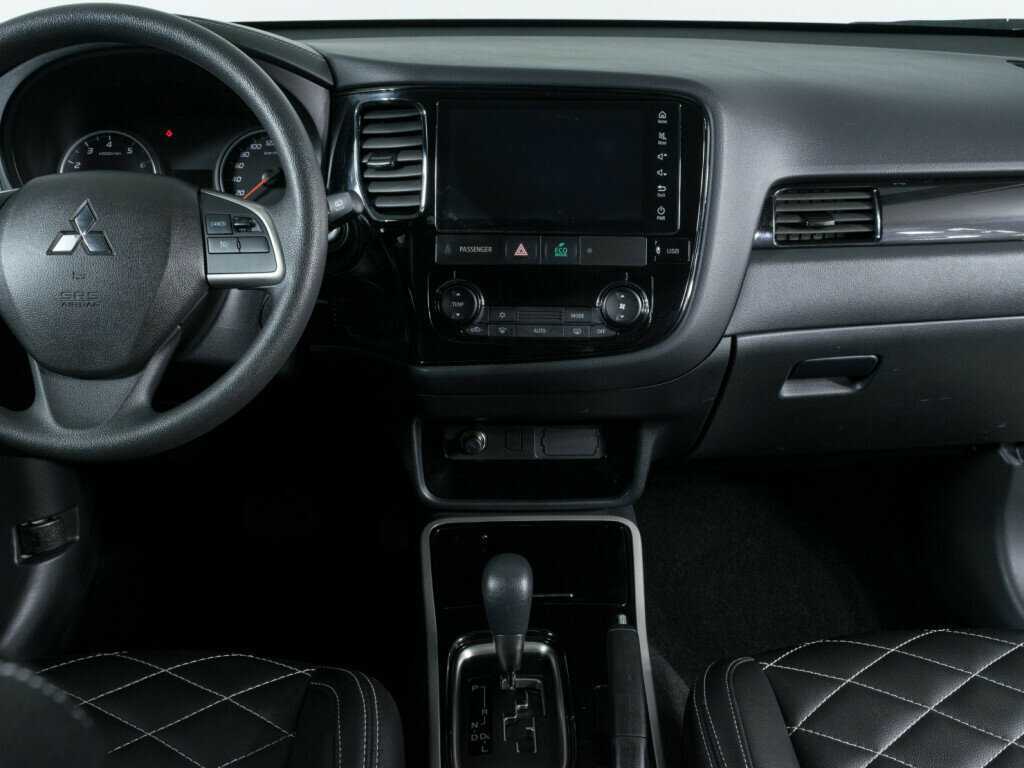 Mitsubishi Outlander, 2022 Фото №9