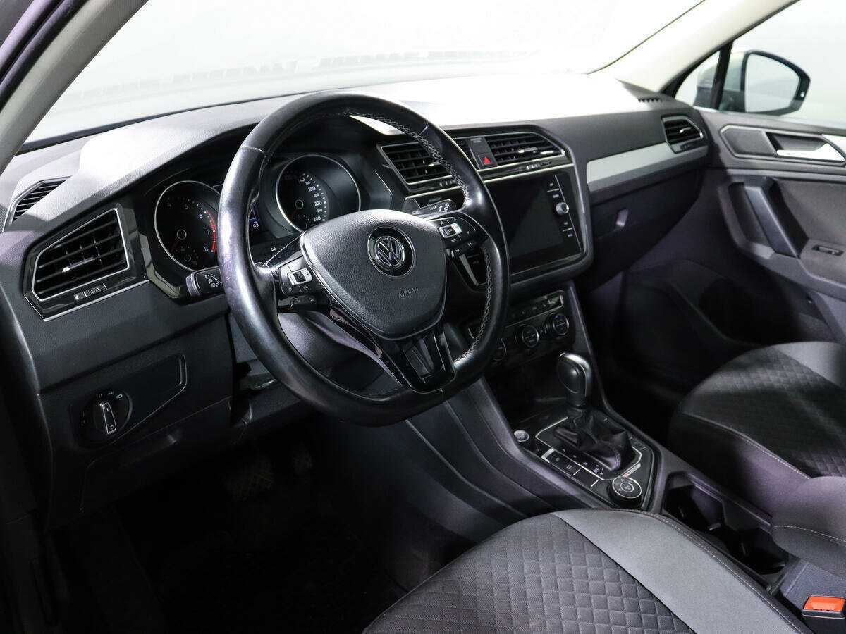 Volkswagen Tiguan, 2020 Фото №12