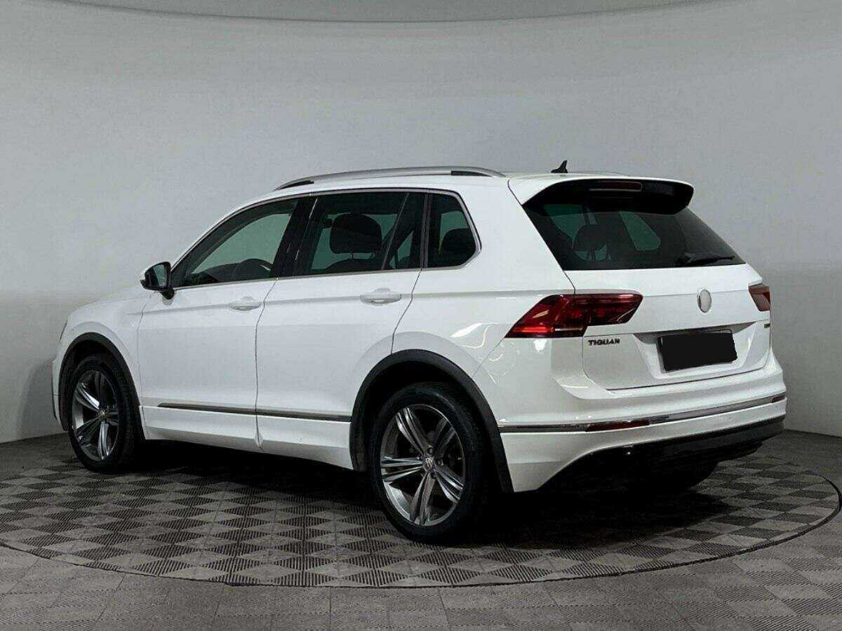 Volkswagen Tiguan, 2018 Фото №6