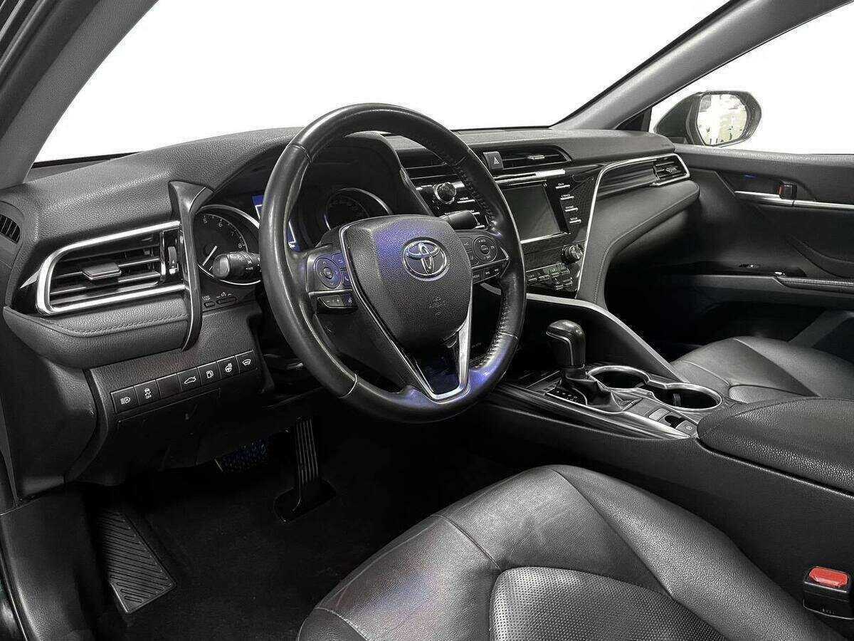 Toyota Camry, 2018 Фото №14
