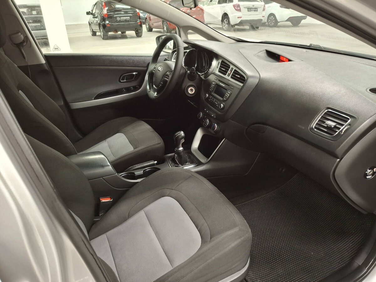 Kia Ceed II, 2013 Фото №11