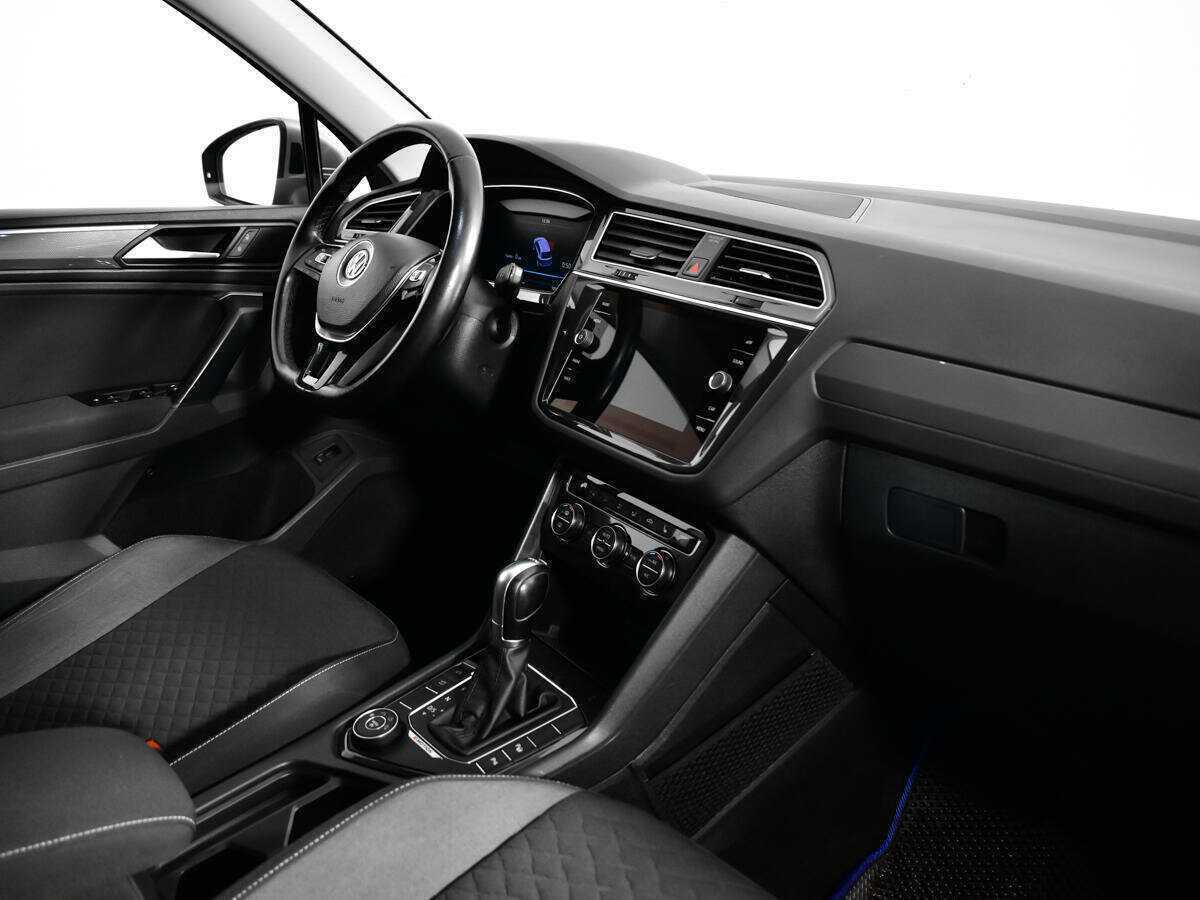 Volkswagen Tiguan, 2018 Фото №11