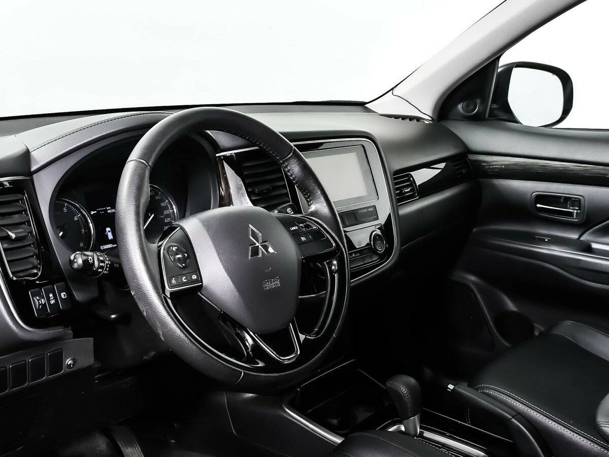 Mitsubishi Outlander, 2018 Фото №13