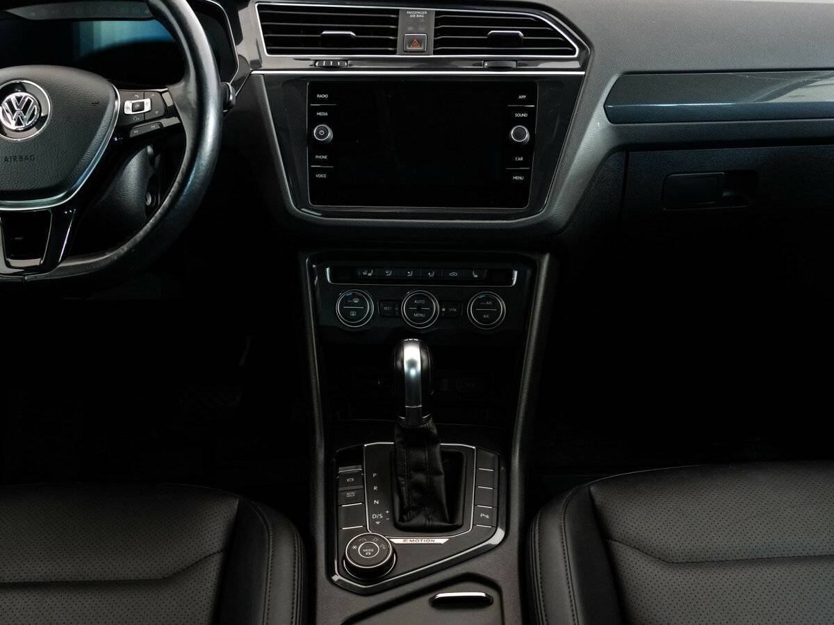 Volkswagen Tiguan, 2018 Фото №10