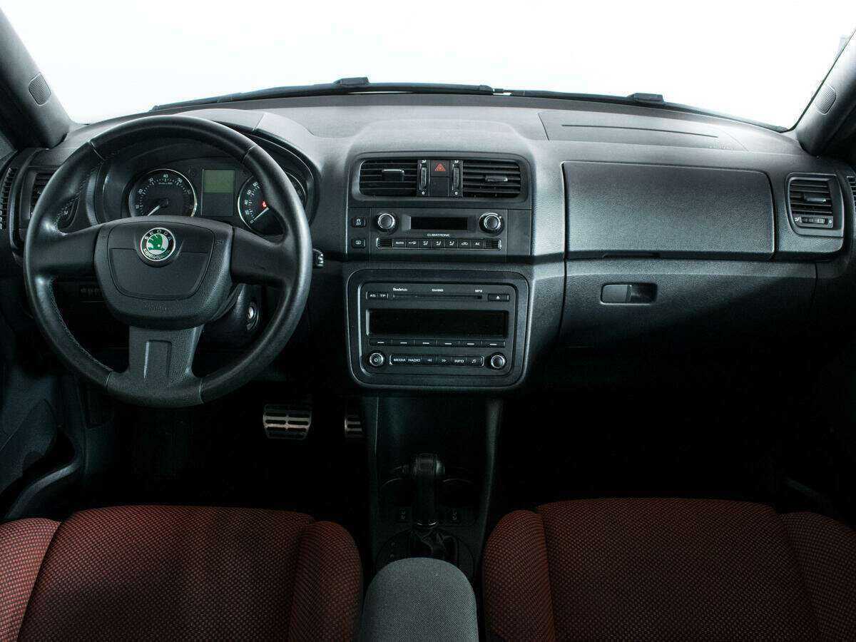 Skoda Fabia, 2012 Фото №12