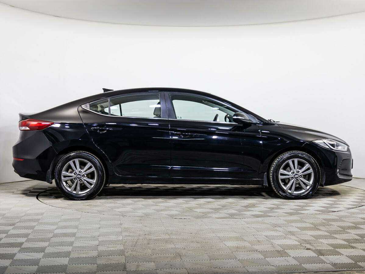 Hyundai Elantra, 2018 Фото №3