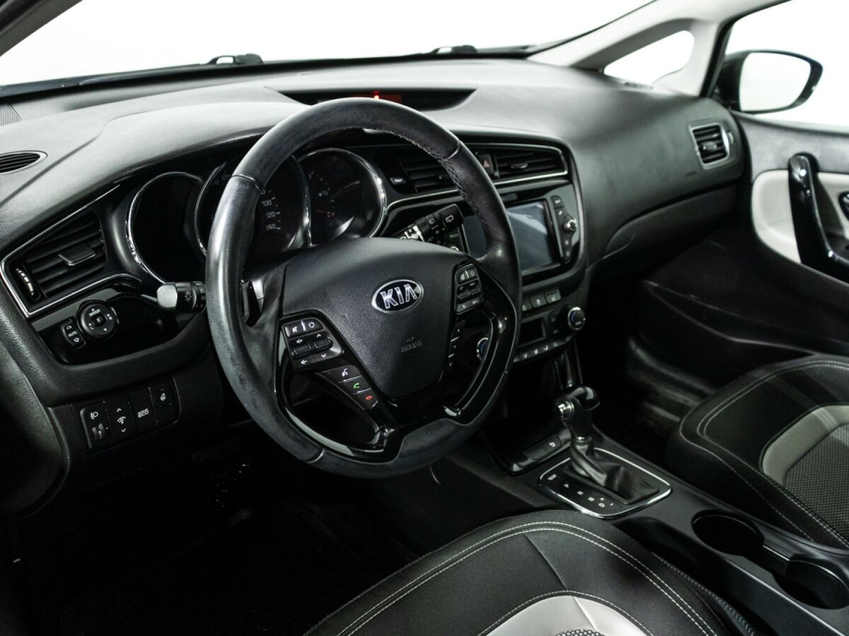 Kia Ceed II Рестайлинг, 2017 Фото №10