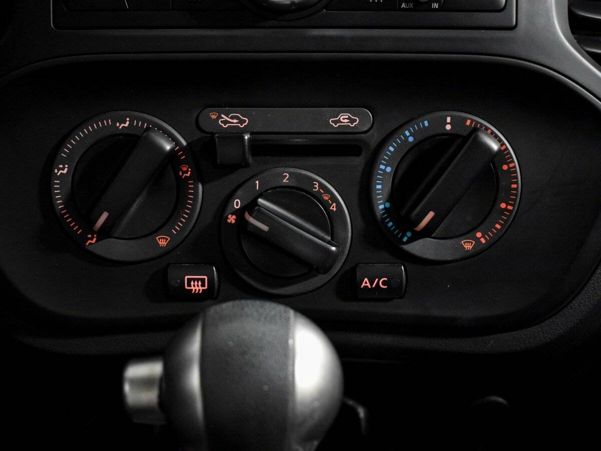 Nissan Juke, 2013 Фото №15