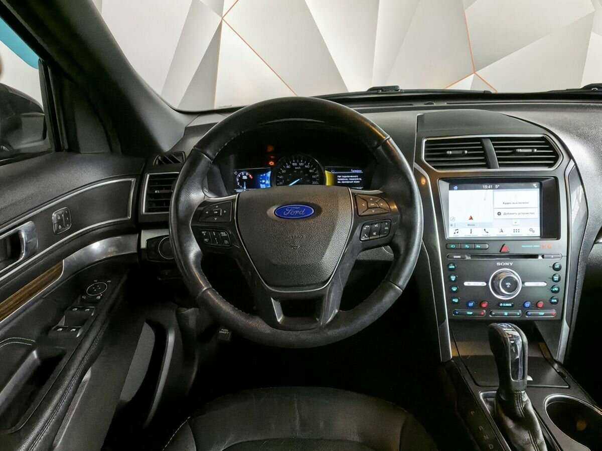 Ford Explorer, 2017 Фото №14