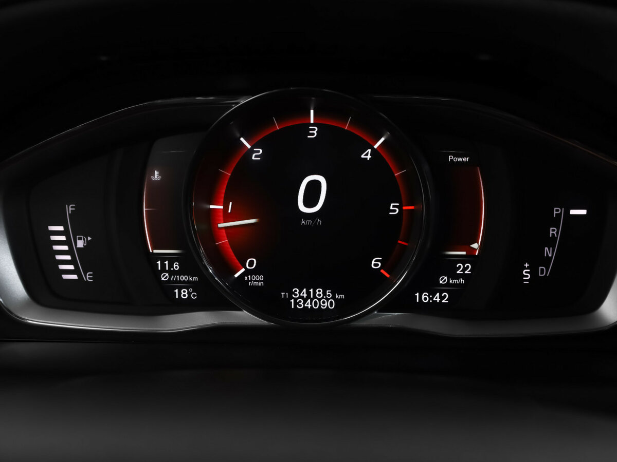Volvo XC60 I Рестайлинг, 2017 Фото №10