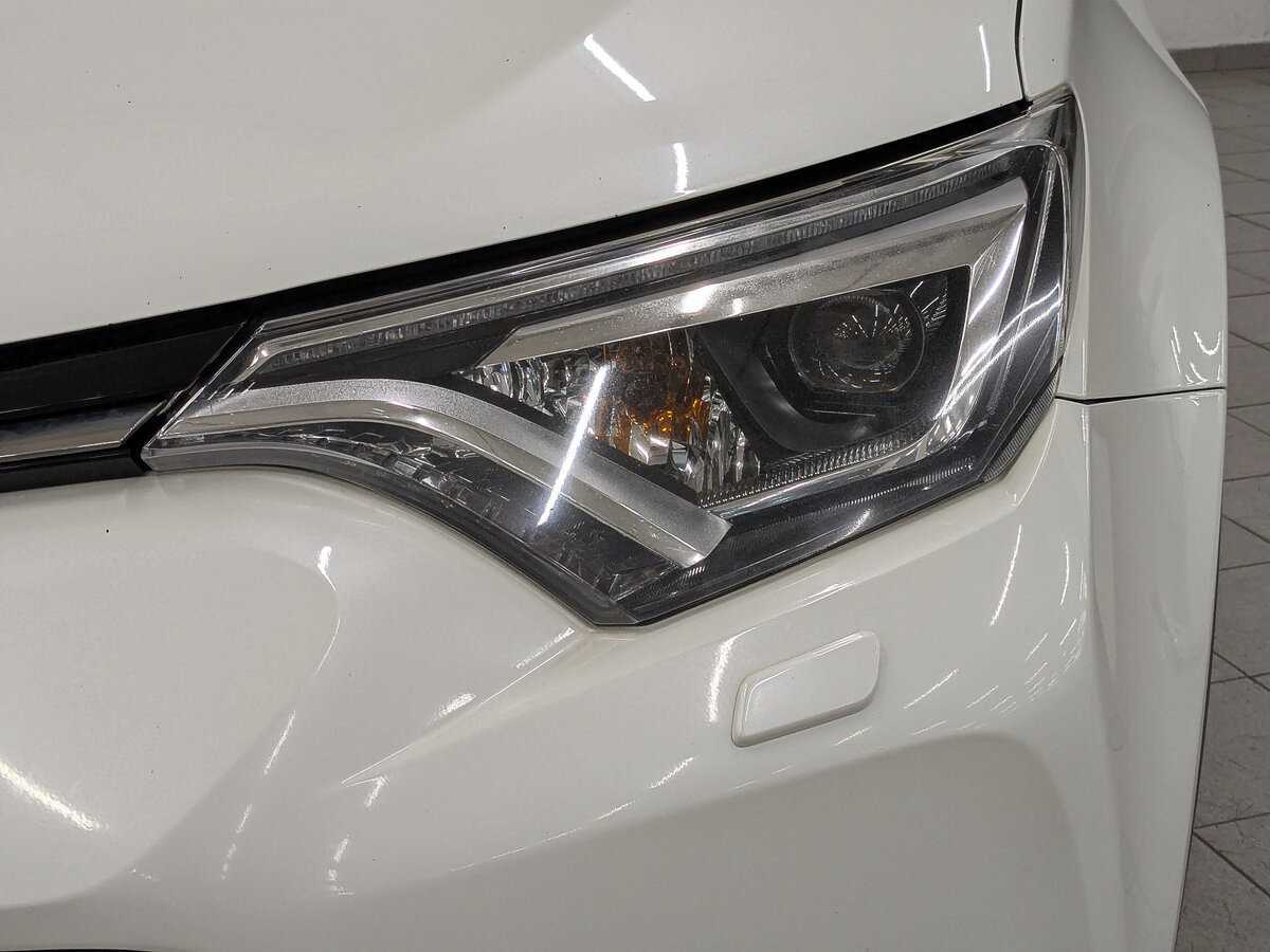 Toyota RAV4, 2017 Фото №11