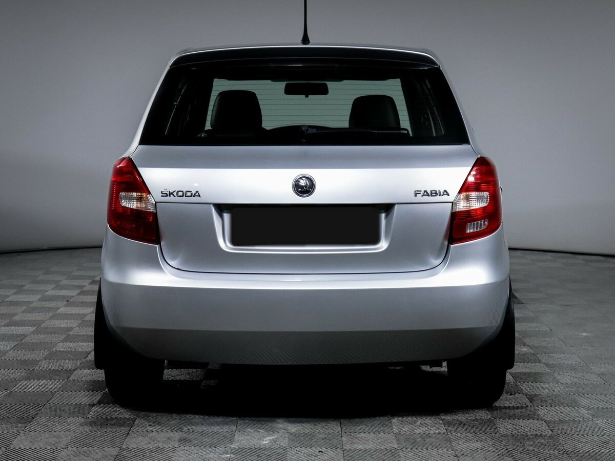 Skoda Fabia II Рестайлинг, 2014 Фото №5