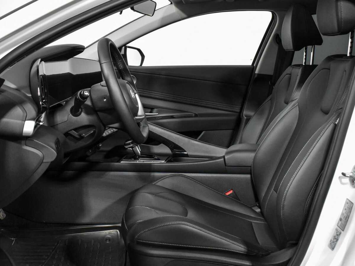 Hyundai Elantra, 2023 Фото №12
