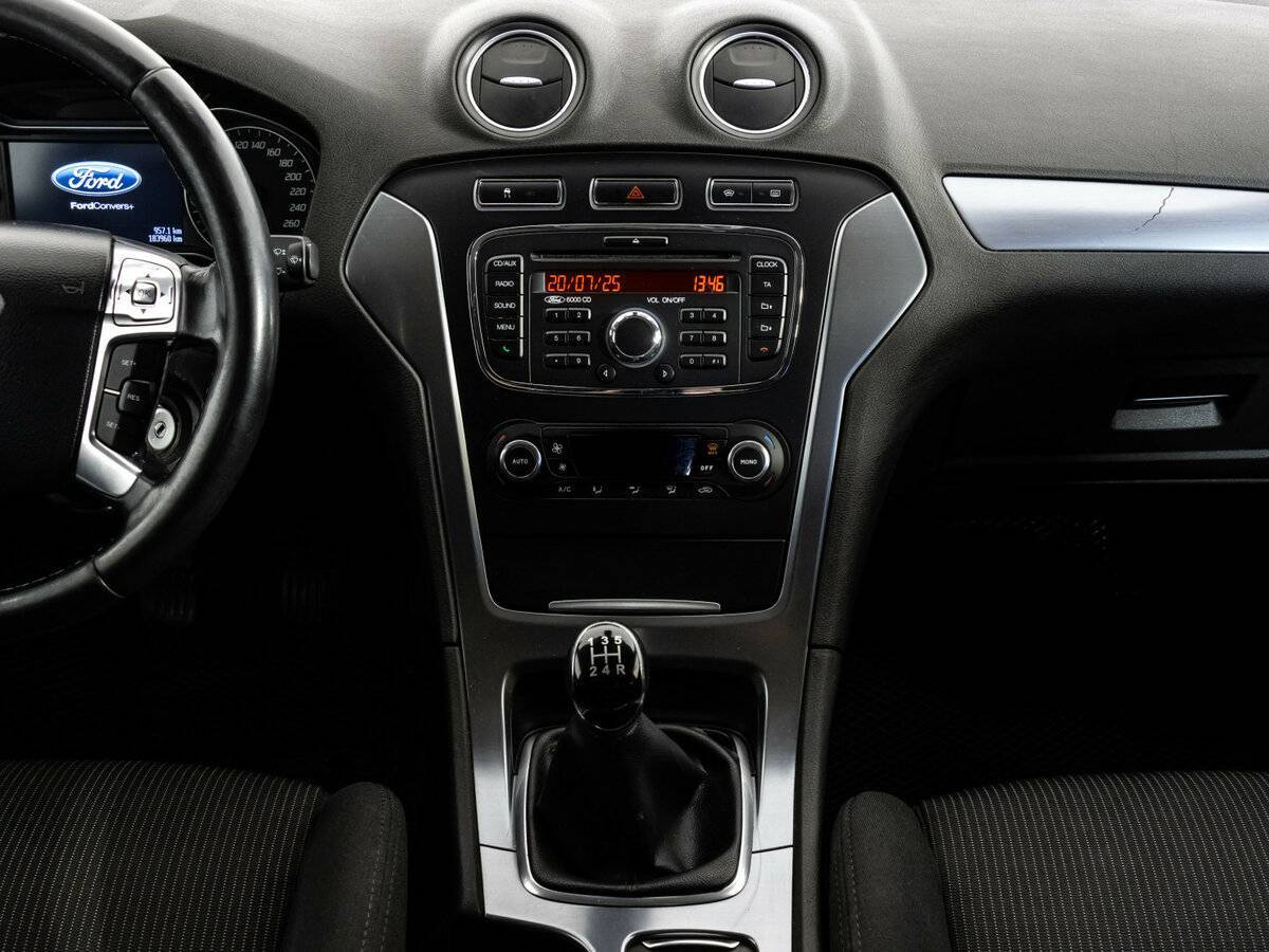 Ford Mondeo, 2012 Фото №13