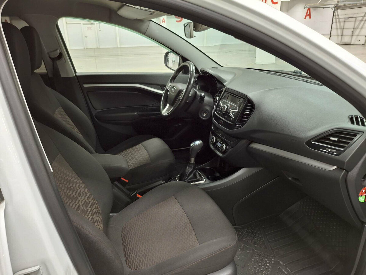 Lada (ВАЗ) Vesta I, 2020 Фото №11