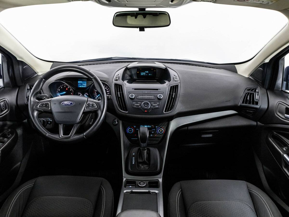 Ford Kuga II Рестайлинг, 2017 Фото №8