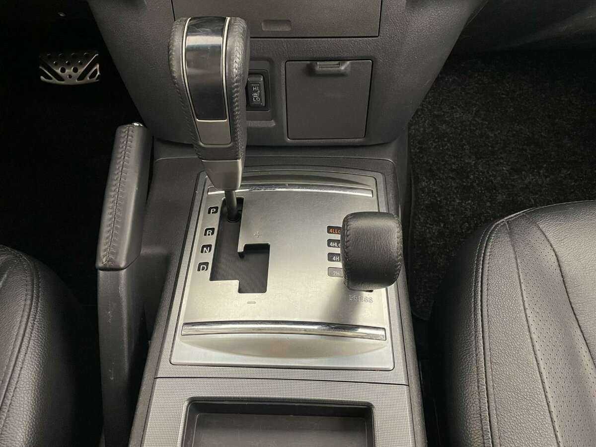 Mitsubishi Pajero, 2012 Фото №11