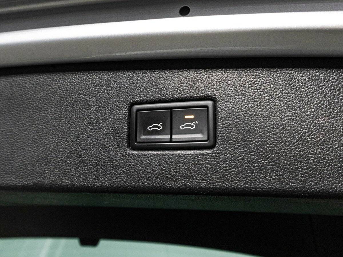 Volkswagen Tiguan, 2018 Фото №21
