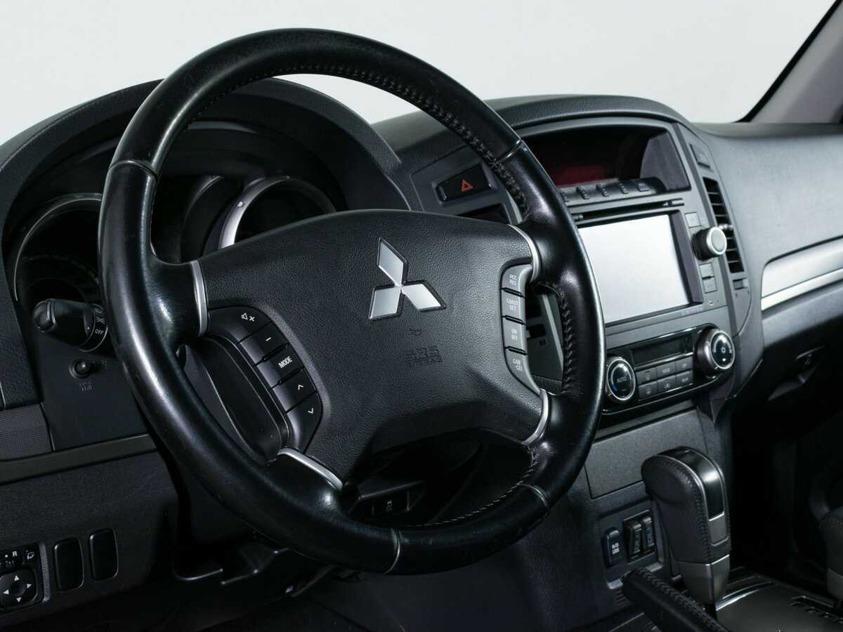 Mitsubishi Pajero, 2012 Фото №12