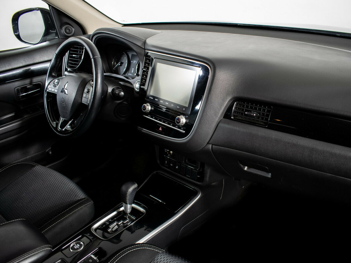 Mitsubishi Outlander III Рестайлинг 3, 2022 Фото №11