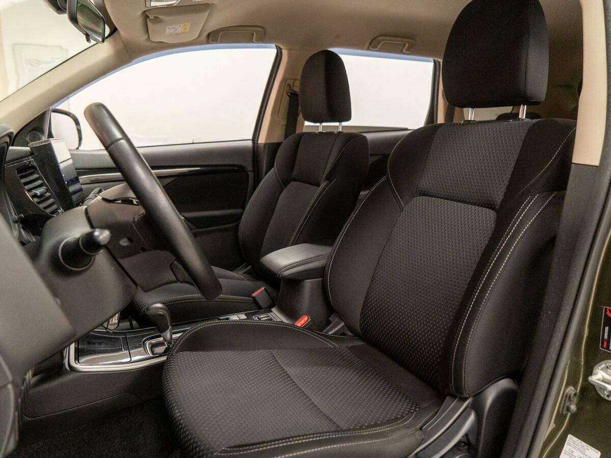Mitsubishi Outlander, 2018 Фото №6