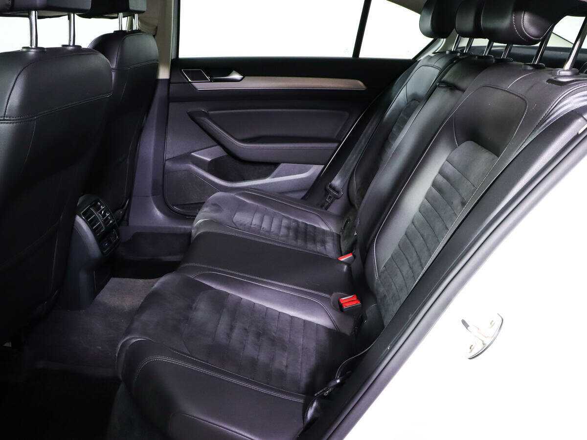 Volkswagen Passat, 2016 Фото №8