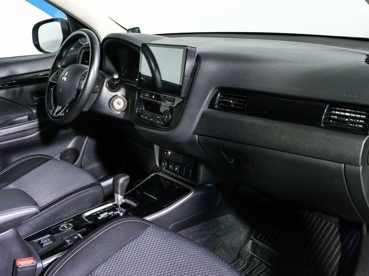 Mitsubishi Outlander, 2018 Фото №7