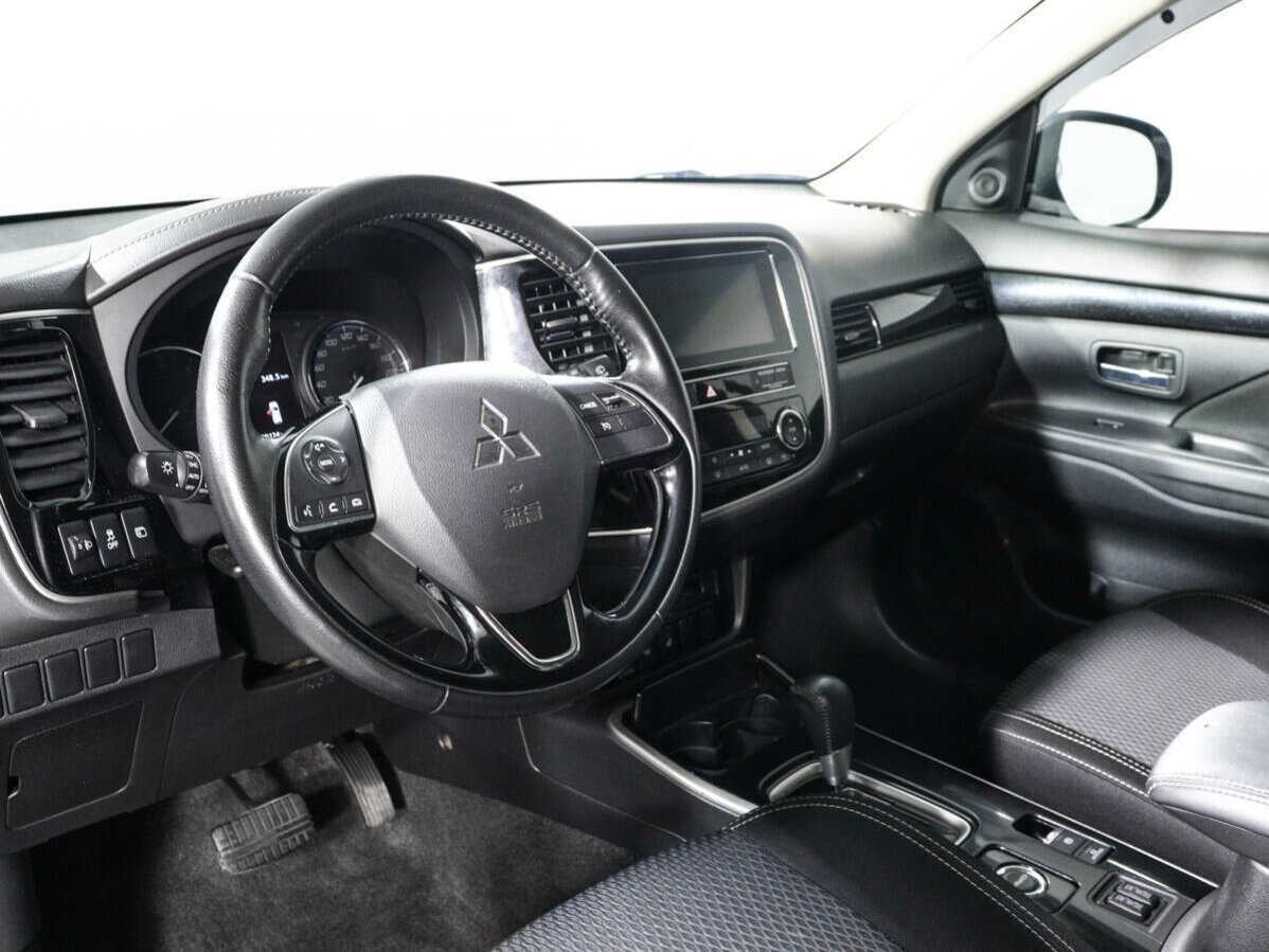 Mitsubishi Outlander, 2018 Фото №14