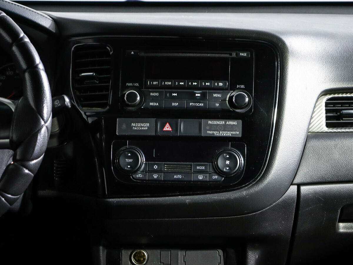 Mitsubishi Outlander, 2018 Фото №11