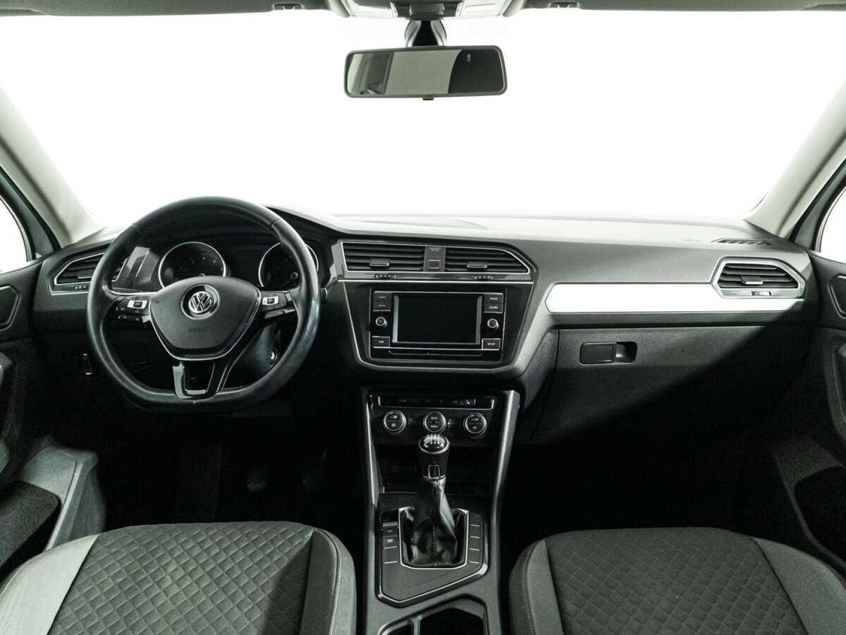 Volkswagen Tiguan, 2018 Фото №13