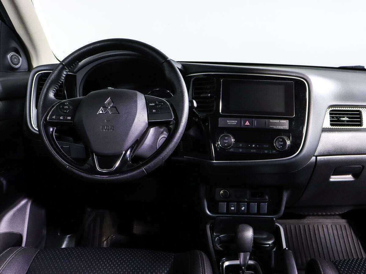 Mitsubishi Outlander, 2018 Фото №12