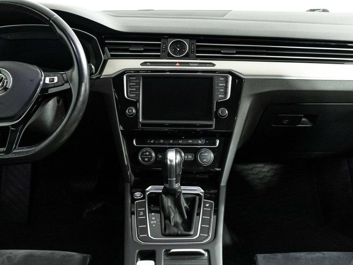 Volkswagen Passat, 2017 Фото №14