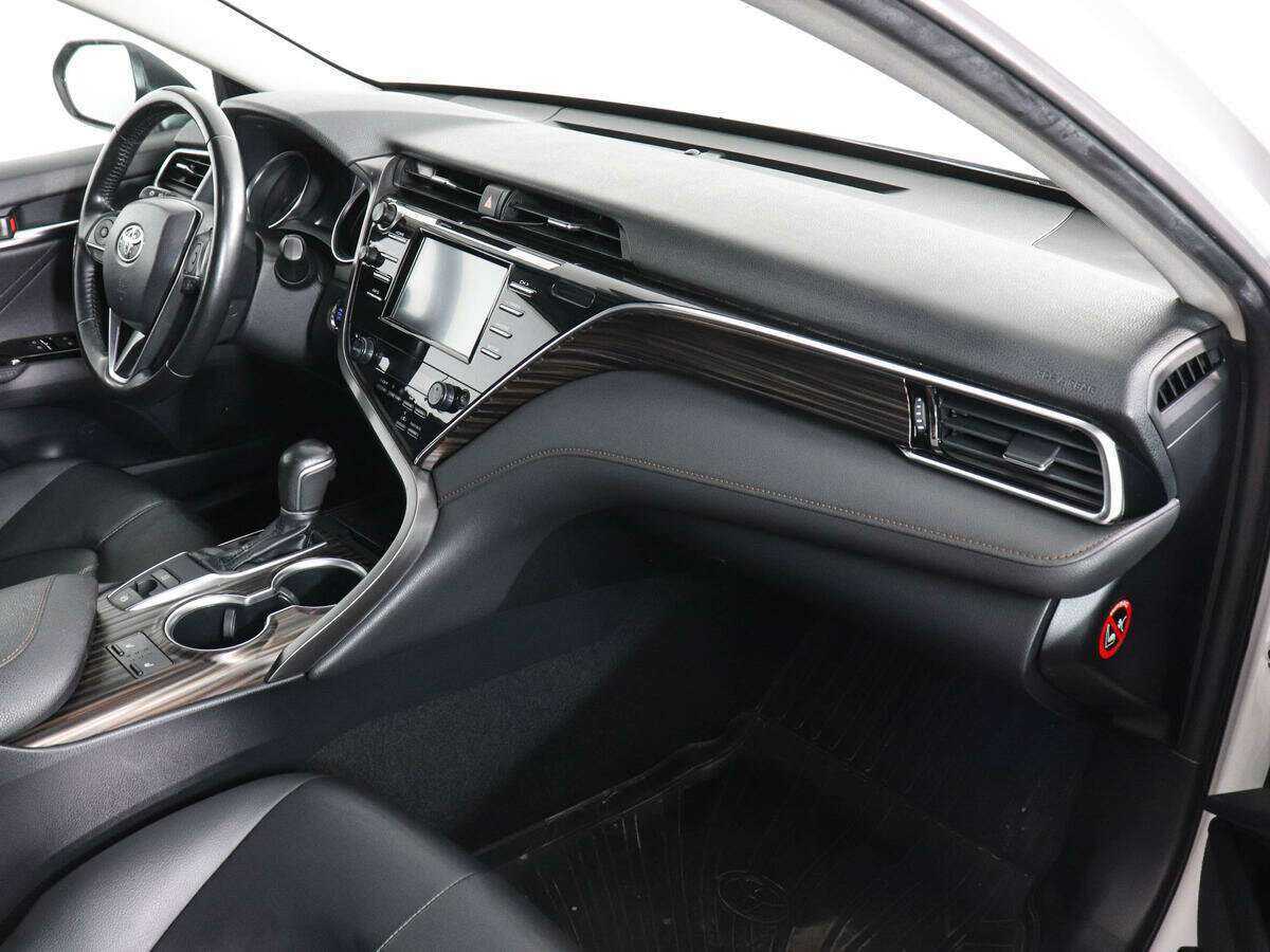 Toyota Camry, 2019 Фото №9