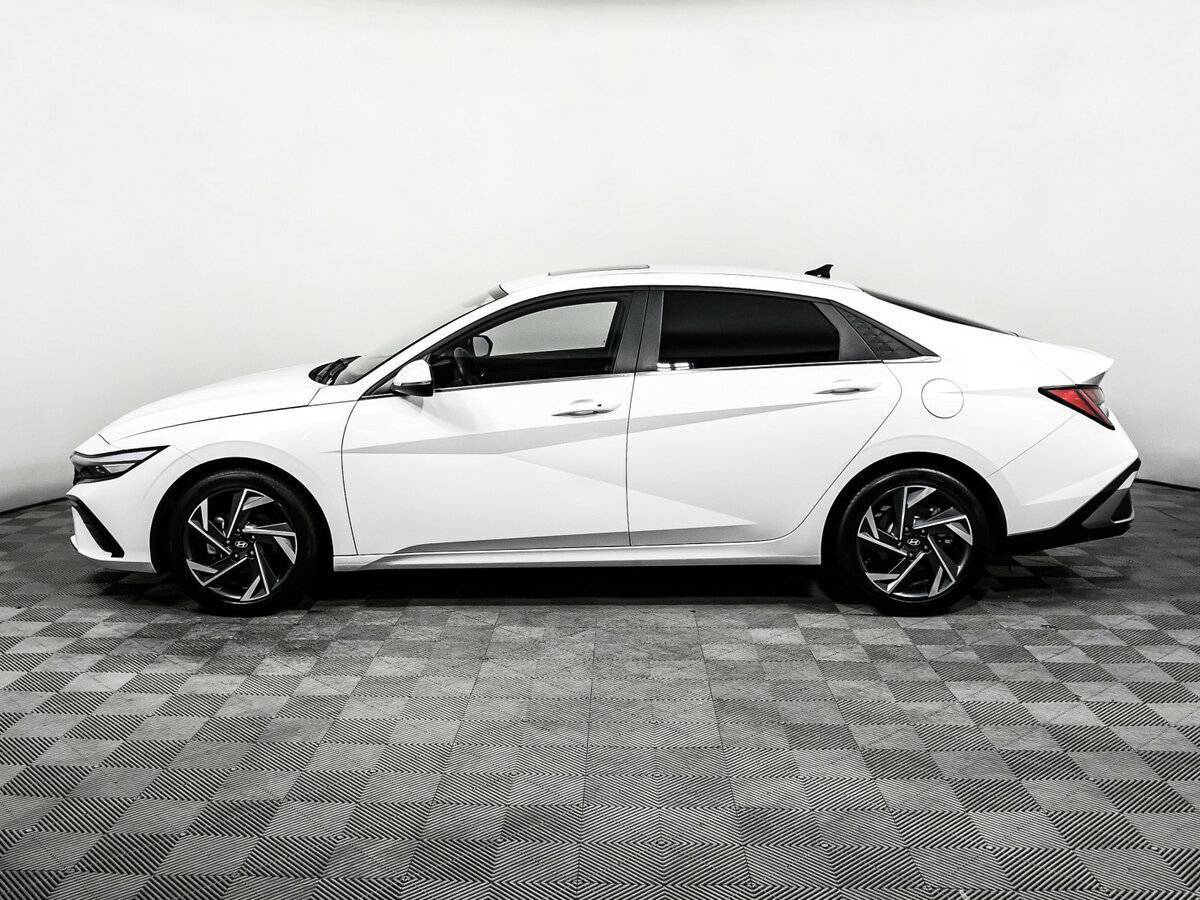 Hyundai Elantra, 2023 Фото №8