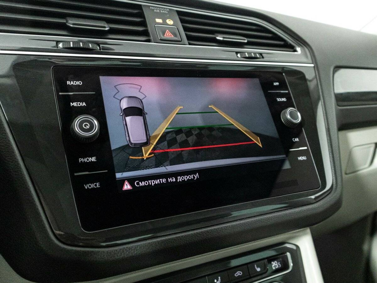 Volkswagen Tiguan, 2018 Фото №14