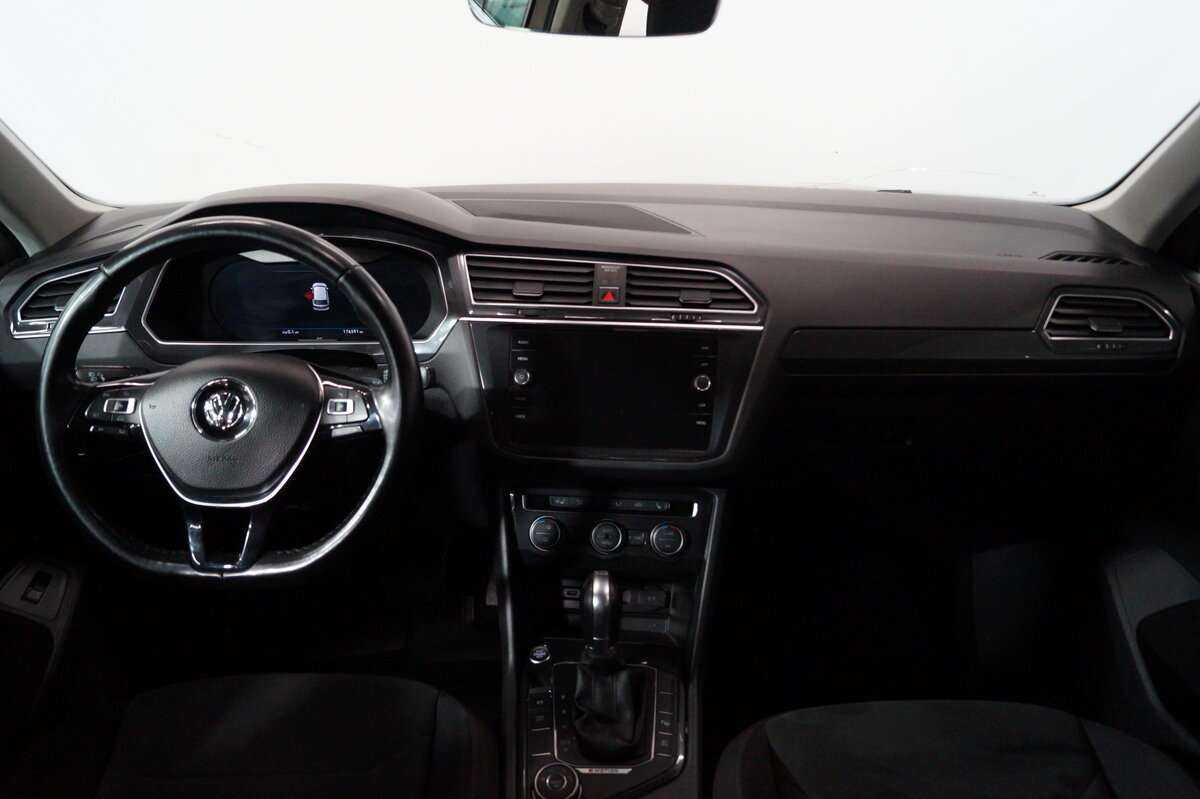 Volkswagen Tiguan, 2018 Фото №16