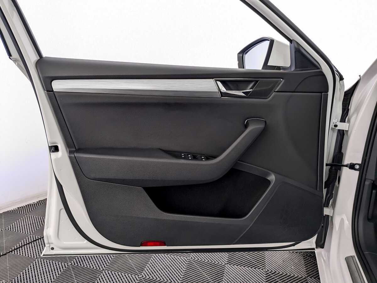 Skoda Superb, 2021 Фото №14