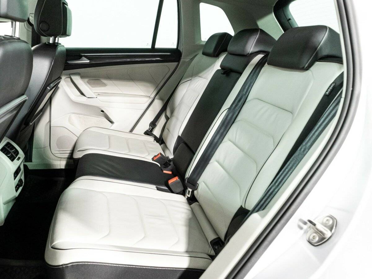 Volkswagen Tiguan, 2018 Фото №9