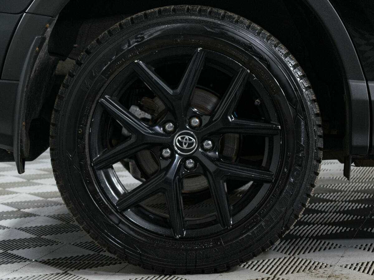 Toyota RAV4, 2018 Фото №18