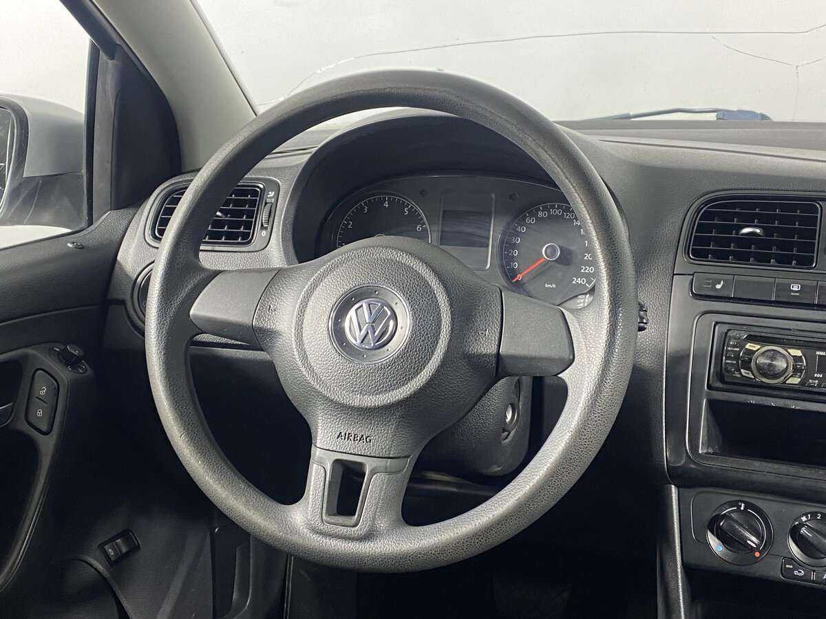 Volkswagen Polo, 2012 Фото №12